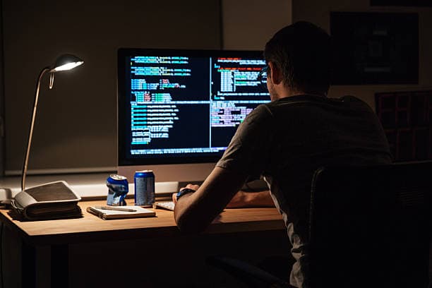 Trik Rahasia Ngerjain Tugas Coding Kuliah Biar Nggak Begadang Tiap Malam