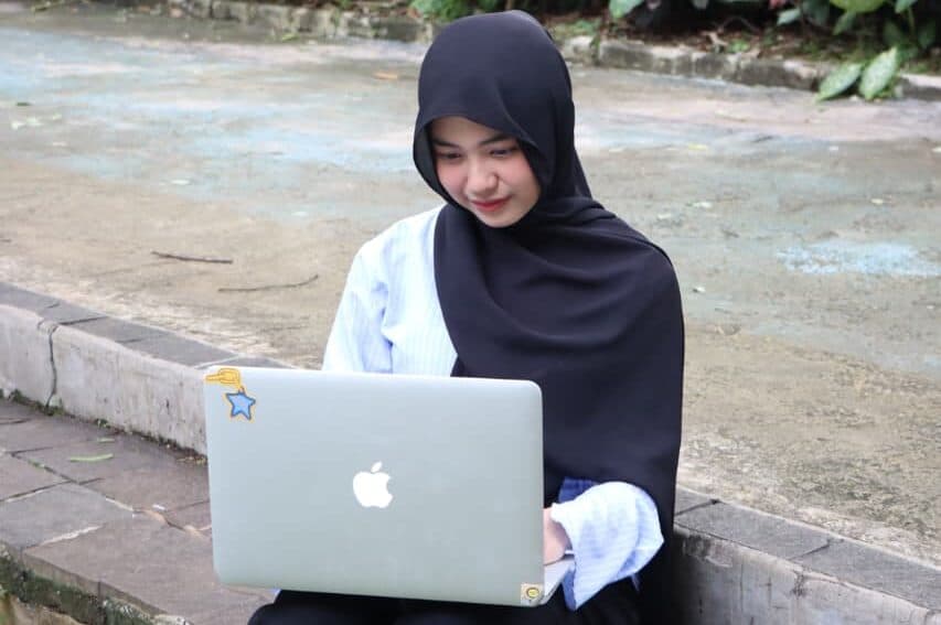 Jasa Coding Skripsi Informatika: Kapan Butuh Bantuan dan Gimana Cara Pilih yang Bener?